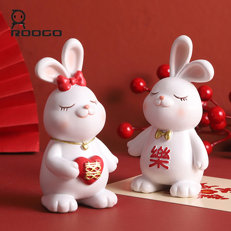 ROOGO Resin Bunny Sculpture Decoration Cartoon Rabbit Statue Cake Topper Desktop Home Wedding decor Accessories